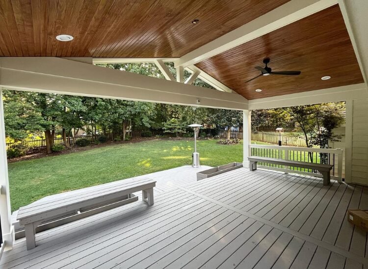 Large patio cover over a back deck by Patio Covers Cincinnati.